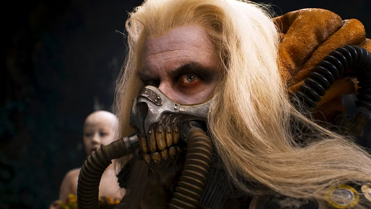 Furiosa: rivelato il nuovo attore di Immortan Joe nel prequel di Mad Max [FOTO]