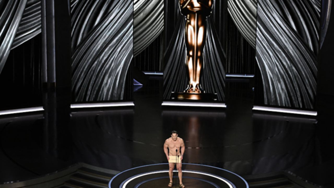 Oscar 2024: perché John Cena si è presentato nudo sul palco?