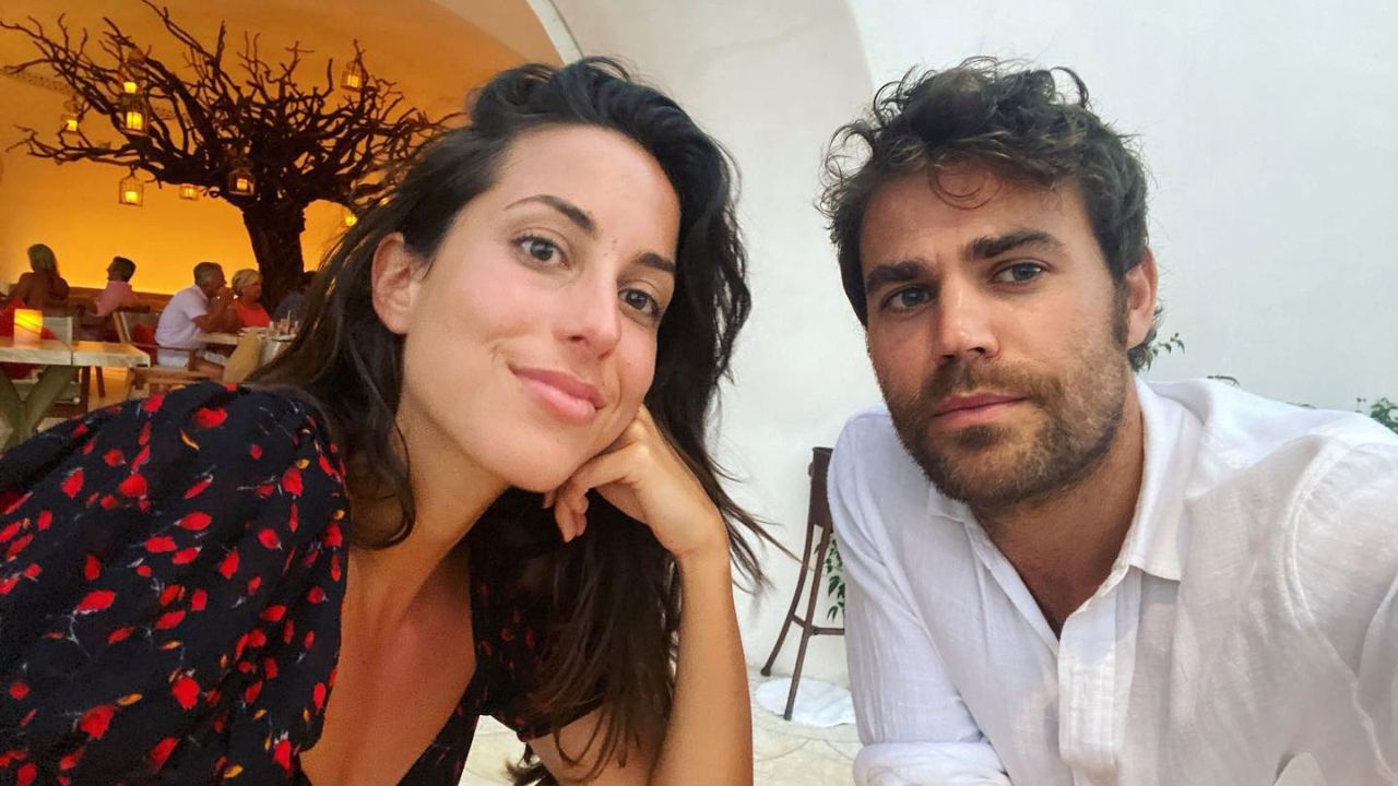 Ines De Ramon formalizza il divorzio da Paul Wesley: come proseguono le cose con Brad Pitt?