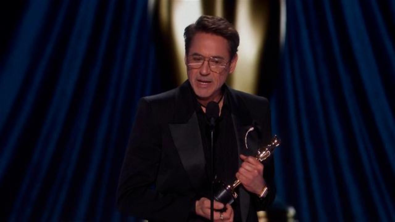 Robert Downey Jr. festeggia la vittoria agli Oscar in maniera impeccabile [FOTO]