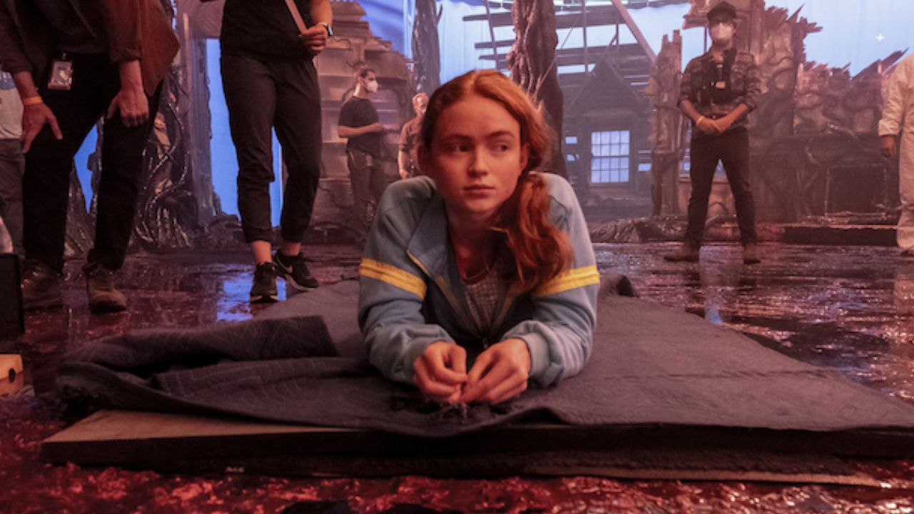 Stranger Things – Stagione 5: il ritorno di Sadie Sink nei panni di Max [FOTO]