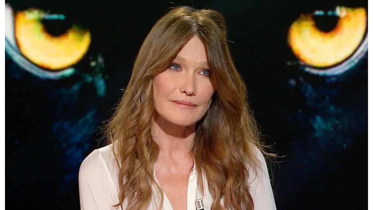 Carla Bruni non considera l'adulterio un peccato - Cinematographe.it