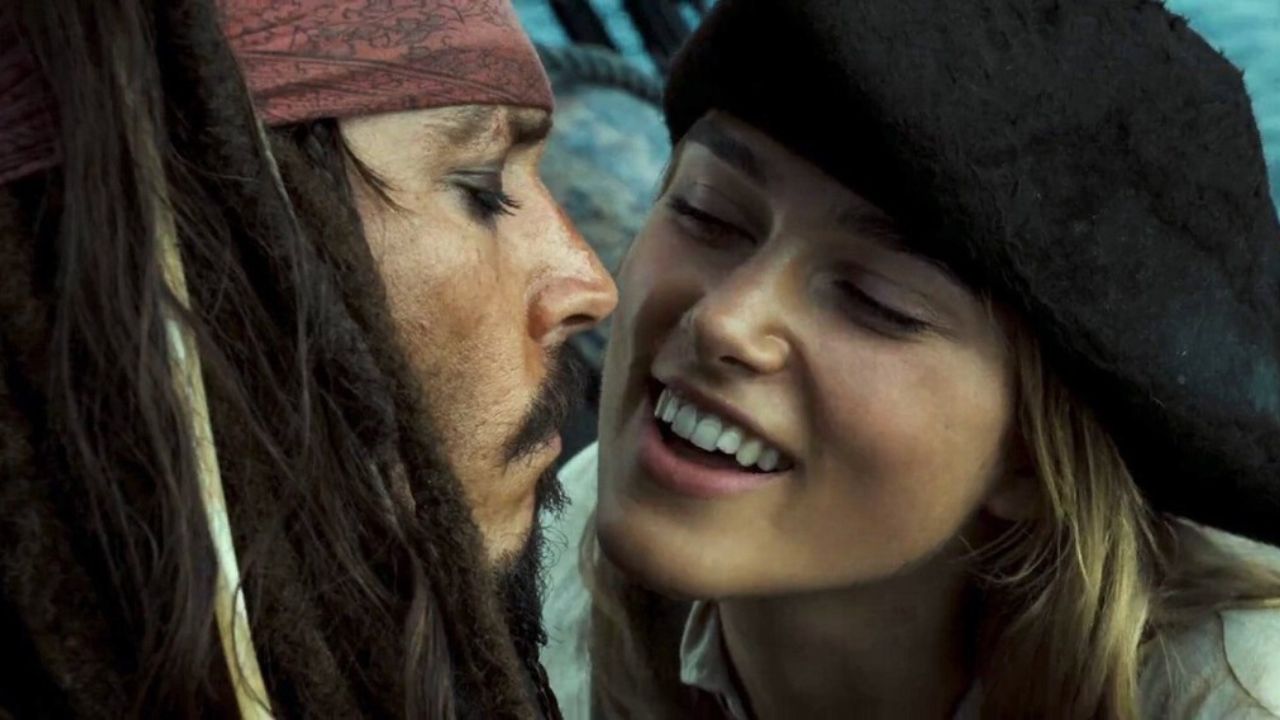 Pirati dei Caraibi e la “maledizione del bacio” a cui i fan pensano da anni