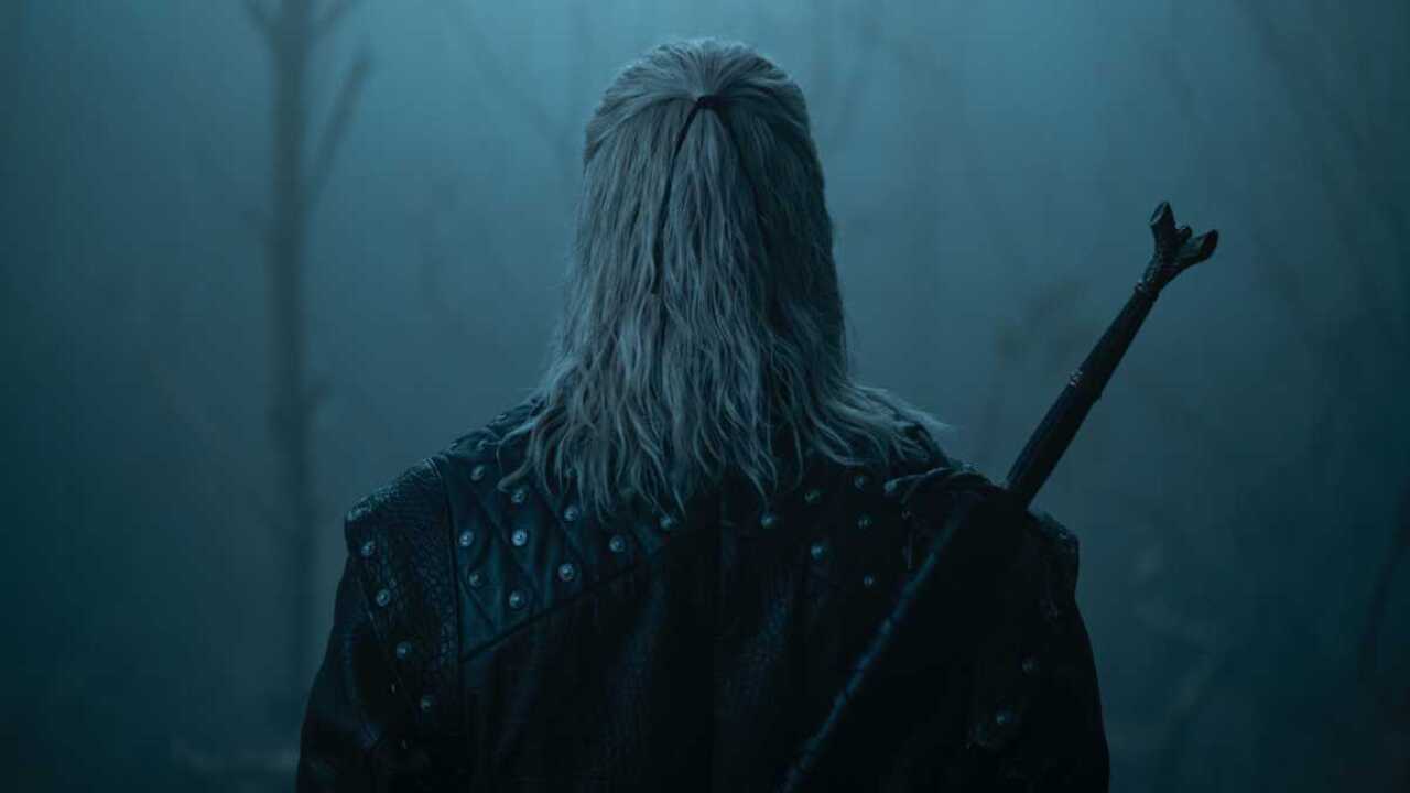 The Witcher – Stagione 4: Liam Hemsworth è Geralt di Rivia nelle prime immagini dei nuovi episodi