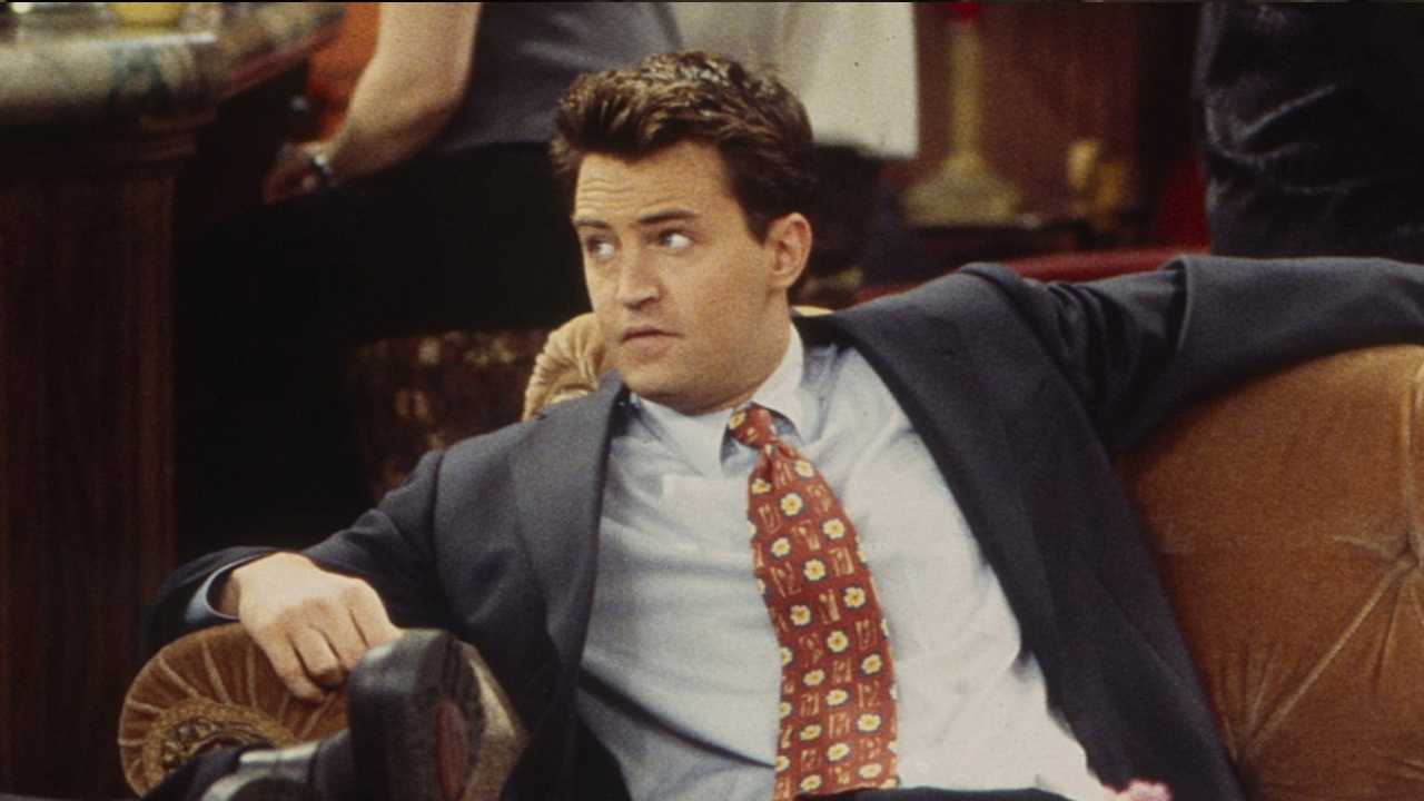 Matthew Perry: la polizia e Dea indagano sulla sua morte “Alti livelli di ketamina nel sangue”