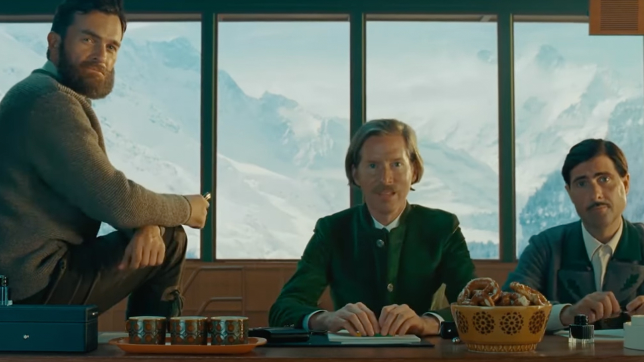 Wes Anderson scala il Monte Bianco nel nuovo spot per Montblanc