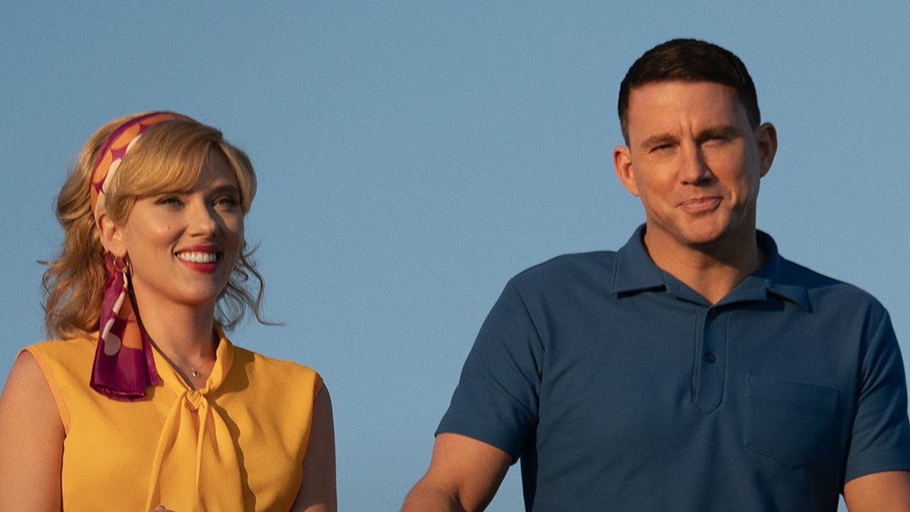 Fly Me to the Moon: il poster della commedia con Scarlett Johansson e Channing Tatum