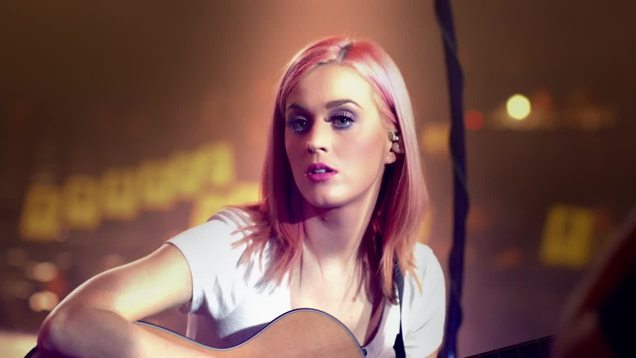 Katy Perry Paris Fashion Week look - cinematographe.it