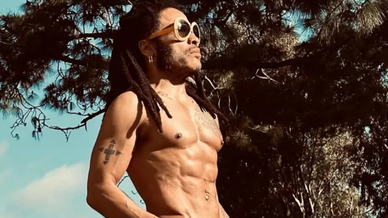 Lenny Kravitz interrompe il concerto di Lucca per una videochiamata: “è Denzel Washington” [VIDEO]