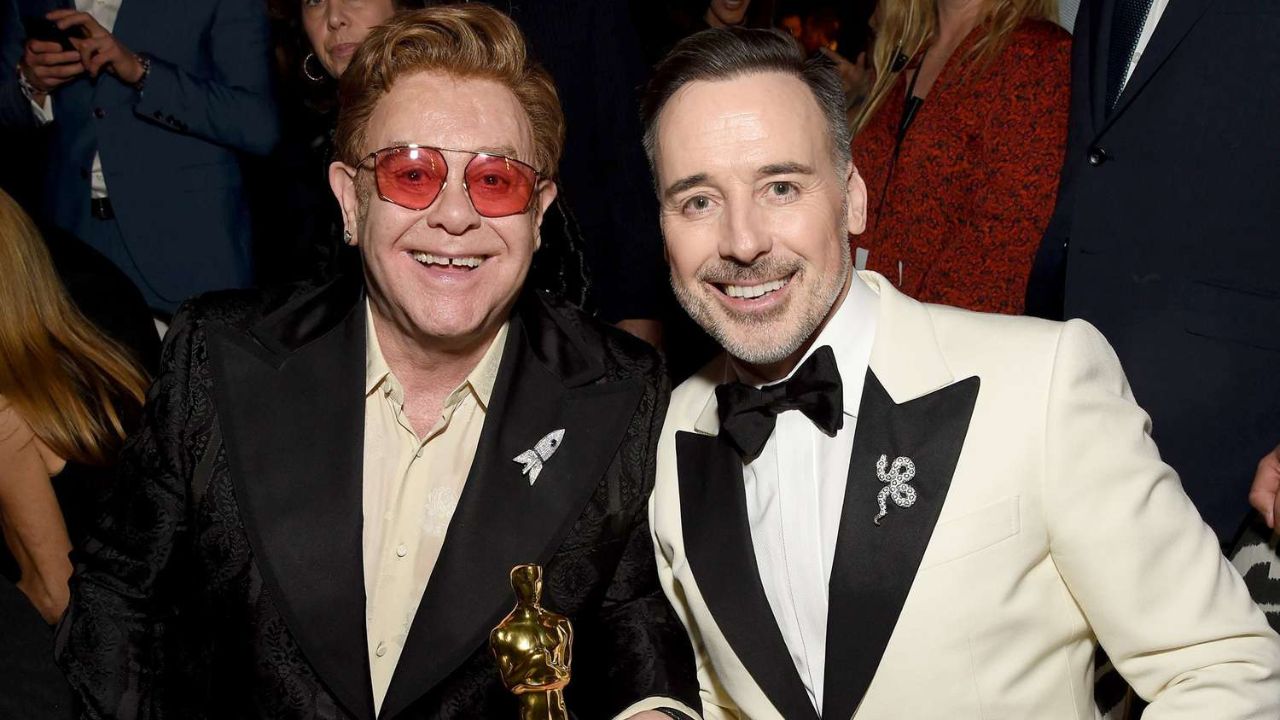 Elton John ha perso la vista e teme il peggio. Marito sconvolto: “Pensavo sarebbe vissuto per sempre”