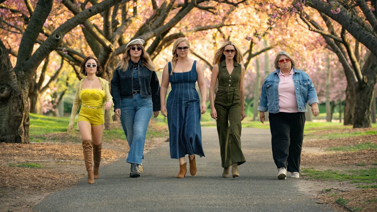 Kinda Pregnant: recensione del film Netflix con Amy Schumer