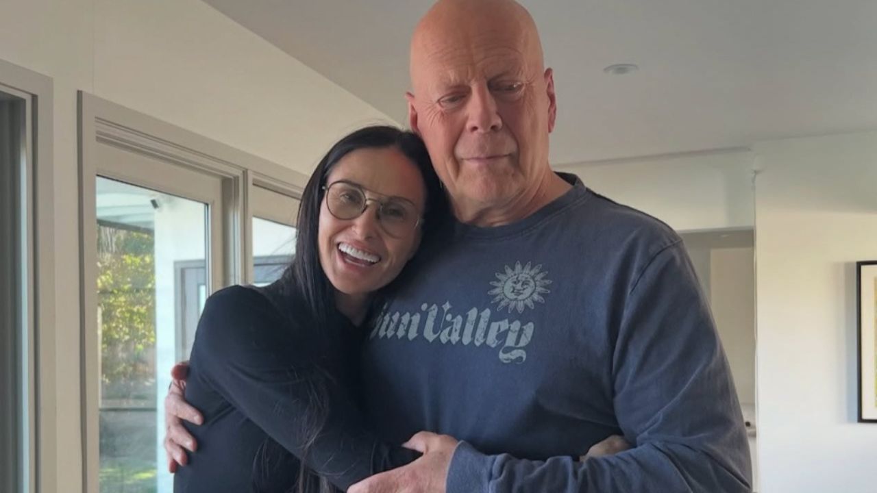 Bruce Willis festeggia il suo 70° compleanno con Demi Moore e la famiglia: le emozionanti foto
