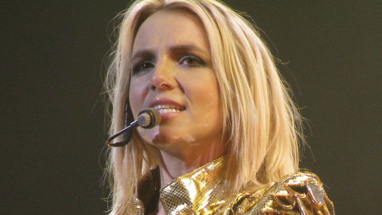 Britney Spears crea scompiglio in volo - Cinematographe.it