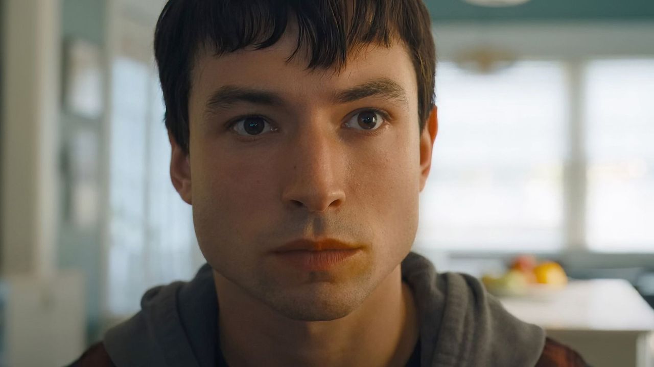 Look Ezra Miller a Cannes 2025 - Cinematographe.it