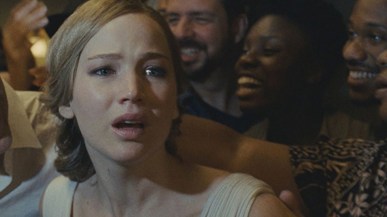 Jennifer Lawrence e la sua esperienza col post-parto: “mi sentivo un’aliena, ansia e depressione possono prendere il sopravvento”