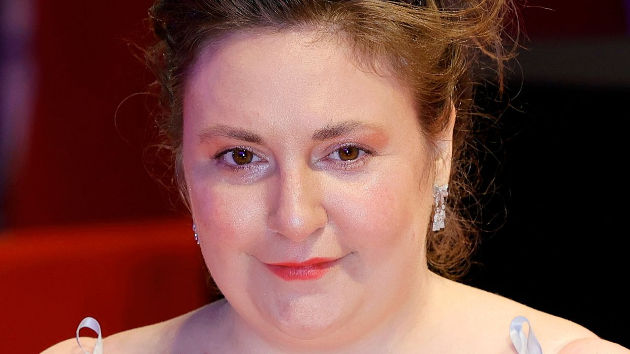 Lena Dunham rievoca l'esperienza del body shaming - Cinematographe.it