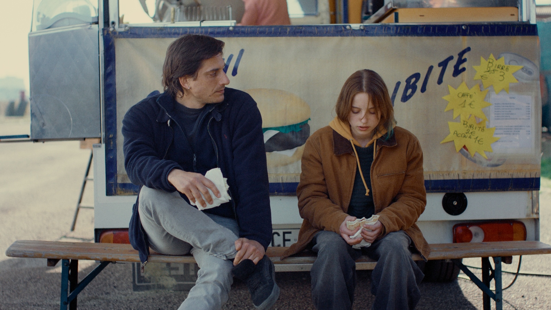 Paternal leave: recensione del film con Luca Marinelli