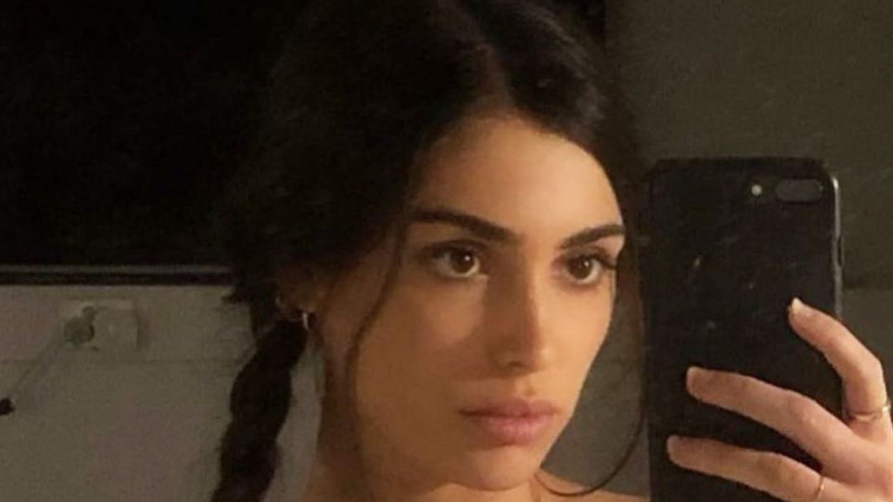 Bianca Censori con un completino intimo commestibile per le strade di Brooklyn - Cinematographe.it