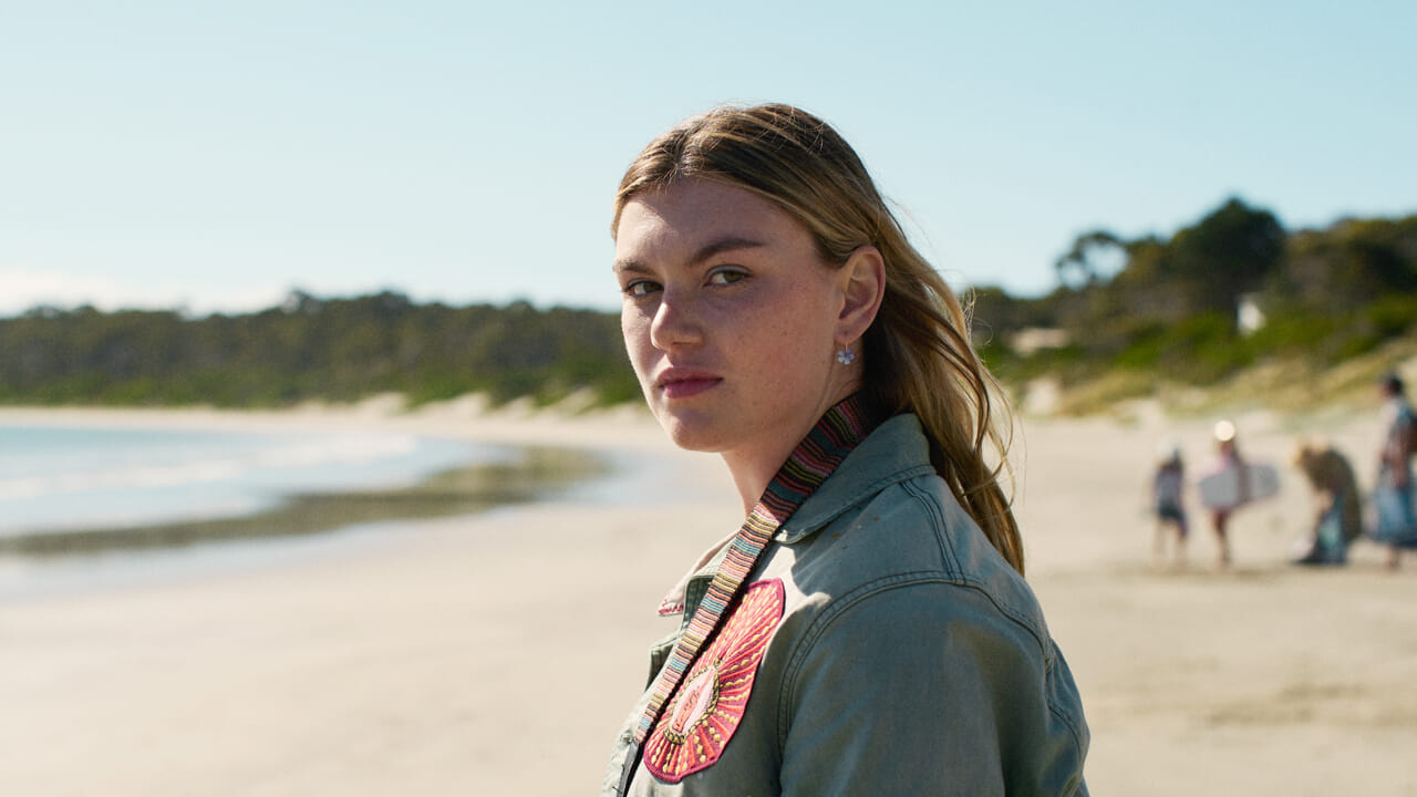 Ombre nell'acqua: trama, trailer e cast della serie Netflix - cinematographe.it