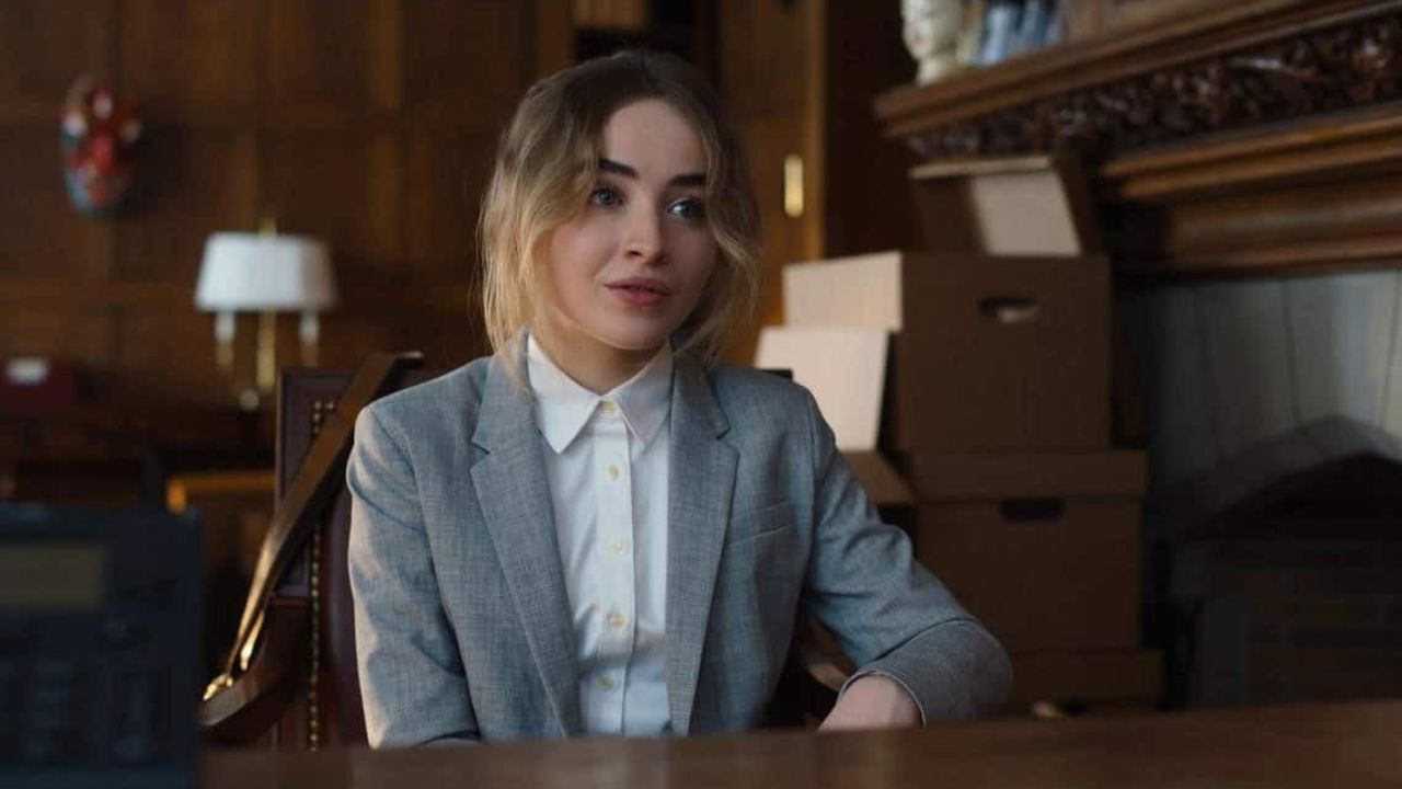 Sabrina Carpenter in sexy versione miglior amica dell'uomo - Cinematographe.it