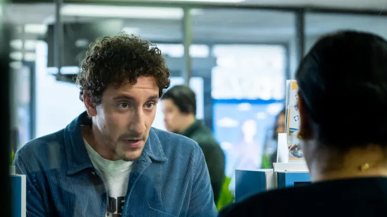 Adults: guida al cast e ai personaggi della serie comedy Disney+