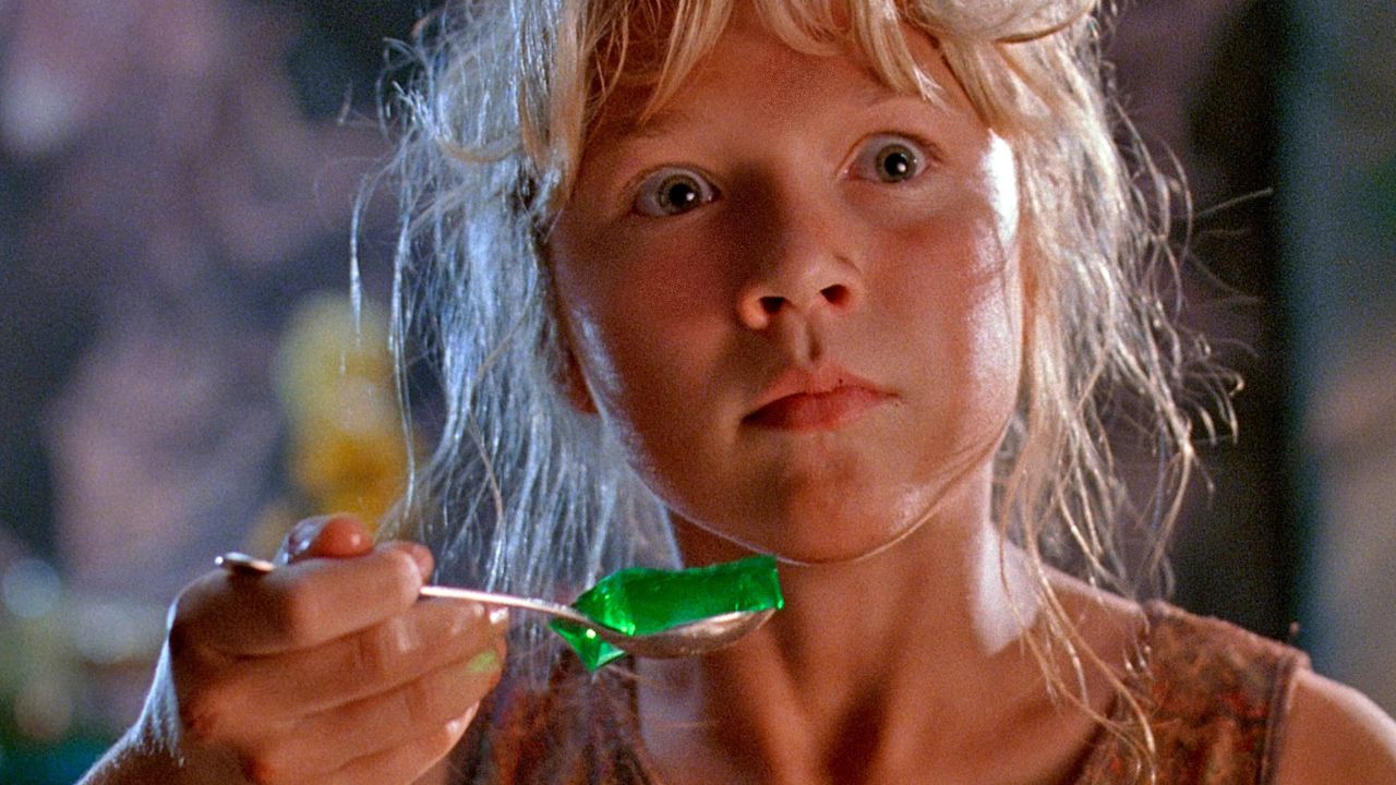 “Sono passati 30 anni e non la riconosceresti”: ecco come appare oggi Ariana Richards, la ragazzina di Jurassic Park