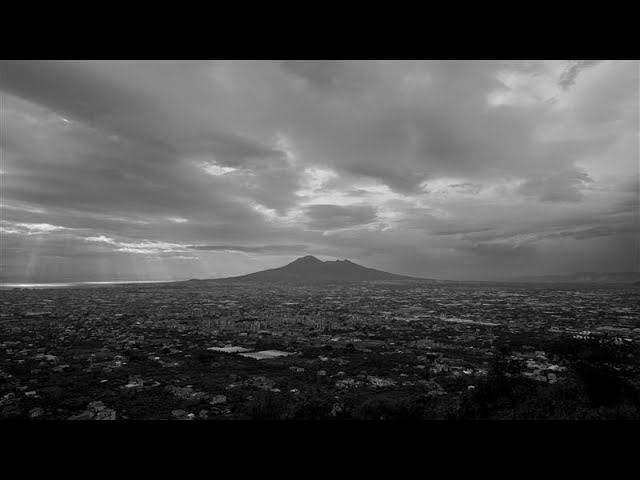 Sotto le nuvole: trailer e data d’uscita del nuovo documentario di Gianfranco Rosi