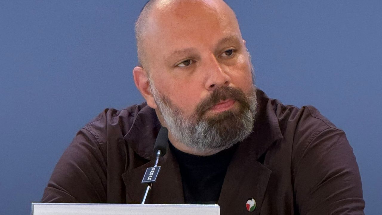 Yorgos Lanthimos a Venezia 2025 cinematographe.it