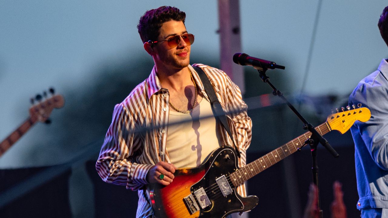 Nick Jonas usa il letto solo per dormire - Cinematographe.it