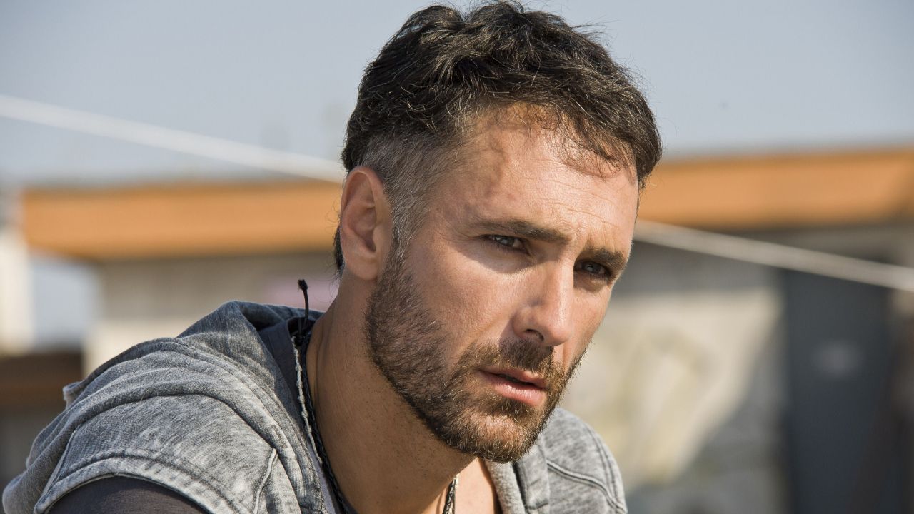 Raoul Bova deposita il marchio "occhi spaccanti" all'Ufficio Brevetti - Cinematographe.it