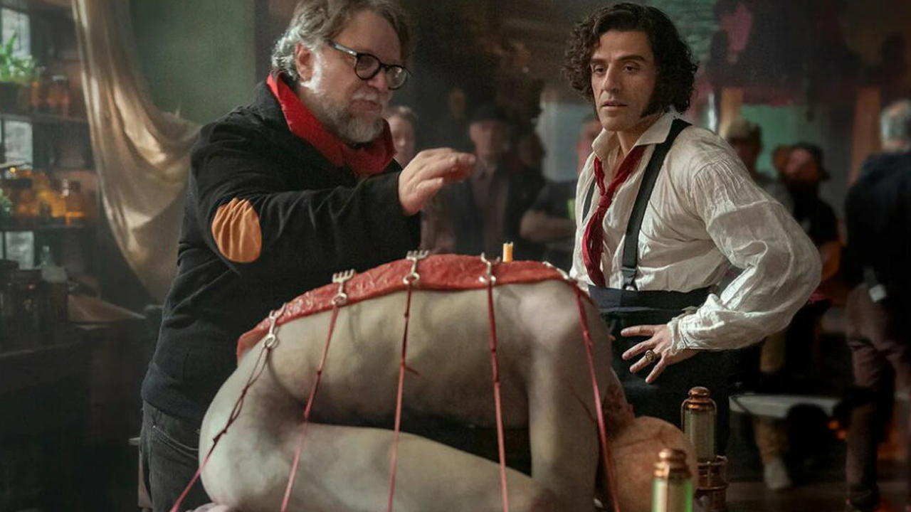 Venezia 82 – Guillermo Del Toro e Jacob Elordi in lacrime per i 14 minuti di standing ovation