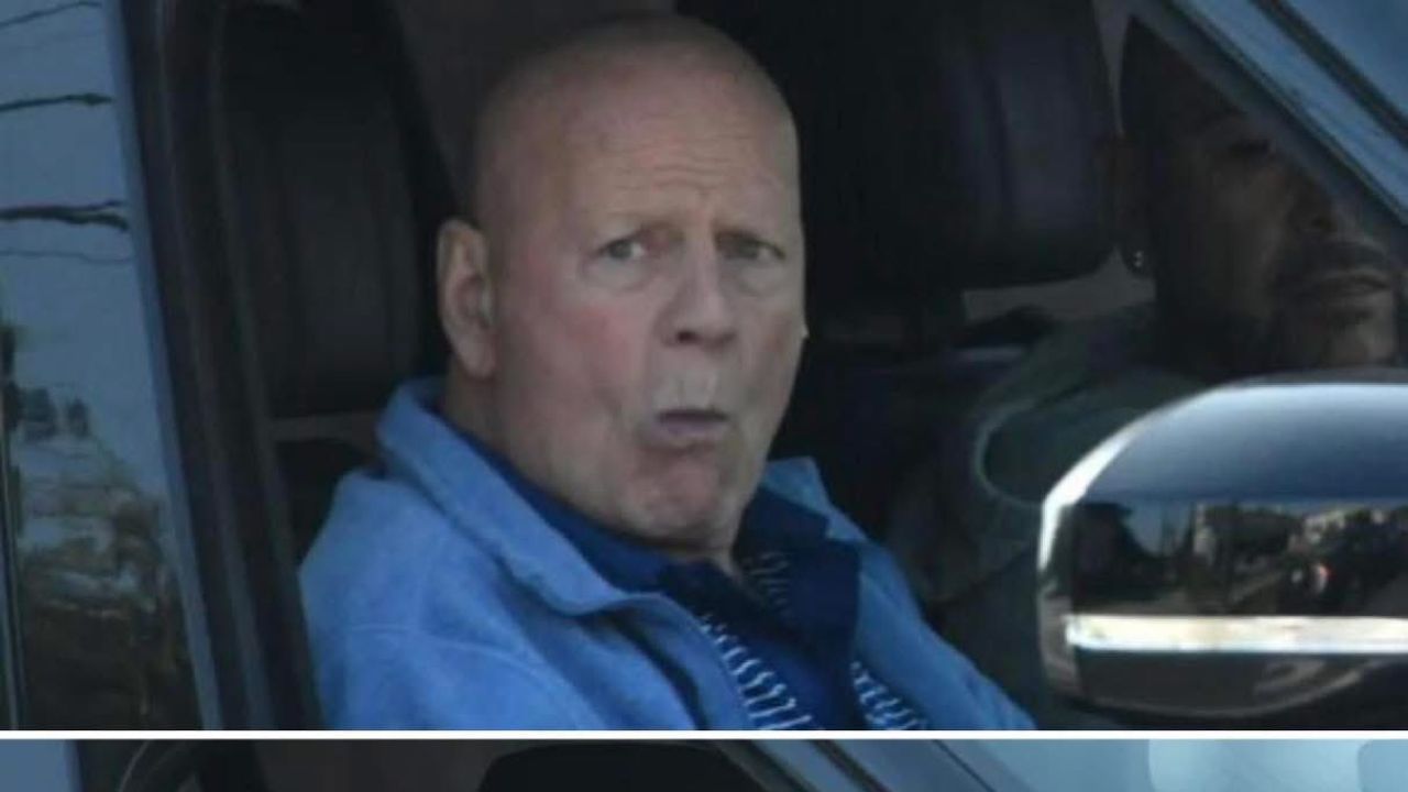 Bruce Willis vive separato dalla famiglia a causa della demenza