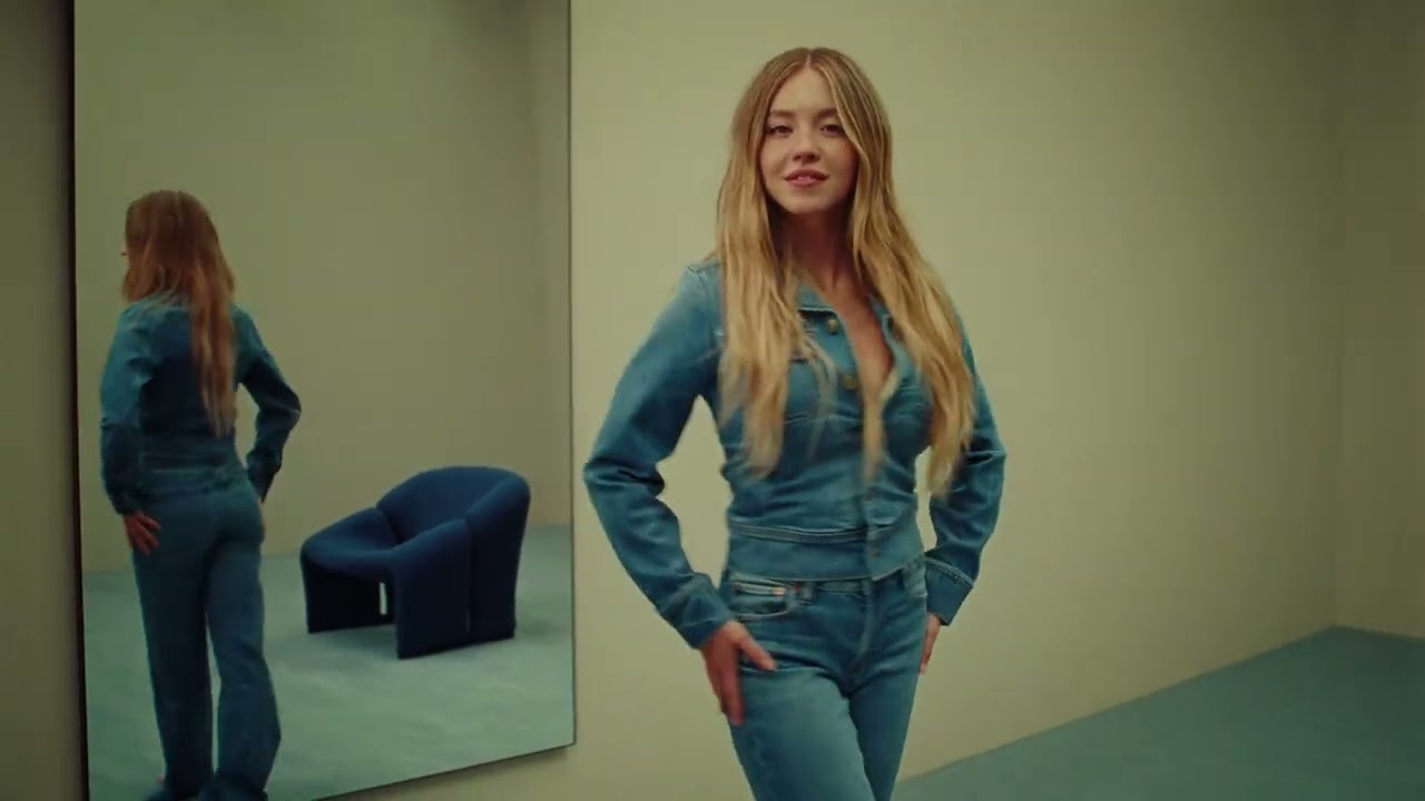 La campagna con Sydney Sweeney che sta scatenando accuse di eugenetica