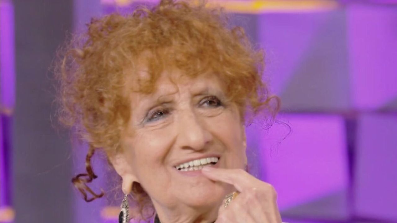 Anna Mazzamauro odia il personaggio della signorina Silvani - Cinematographe.it
