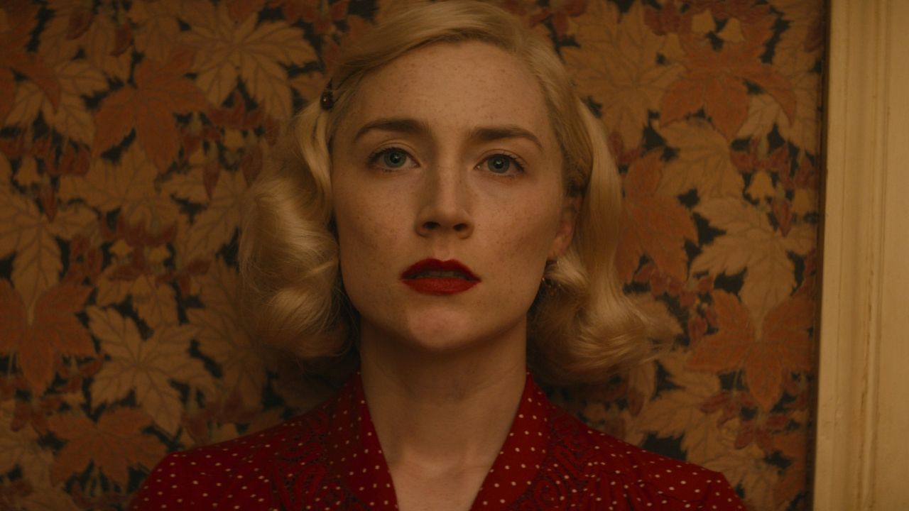 Saoirse Ronan è diventata mamma: l’attrice e il marito Jack Lowden avvistati con un passeggino! [FOTO]