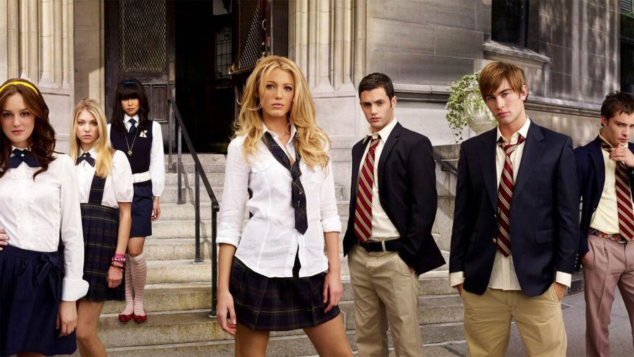 Gossip Girl compie 18 anni: Blake Lively celebra con scatti inediti dal set