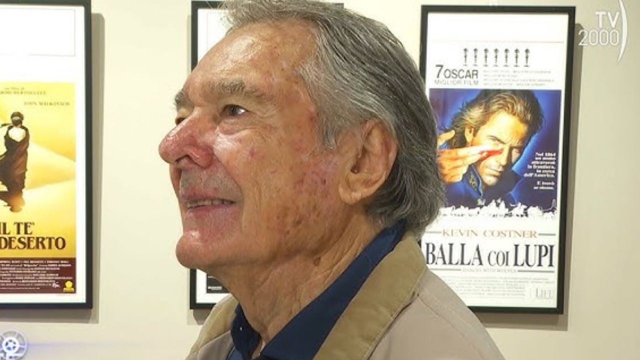 Addio a Renato Casaro, il maestro delle locandine che hanno fatto la storia del cinema
