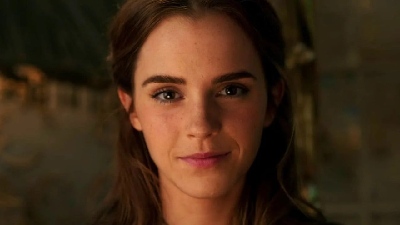 Emma Watson e la verità sul nuovo preziosissimo anello: l’attrice stupisce i fan mettendo a tacere i rumor! [FOTO]