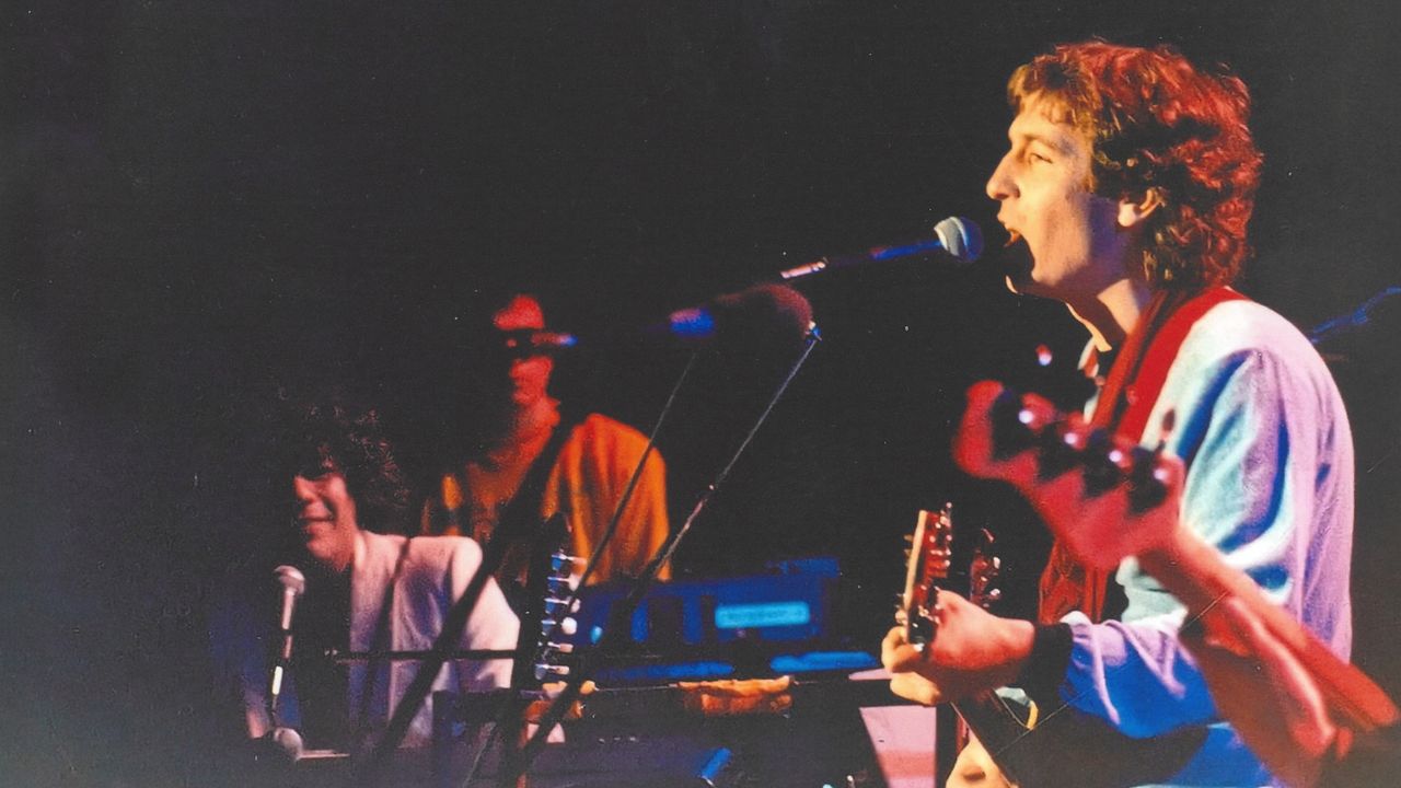 Rino Gaetano – Sempre più blu: il film evento per i 75 anni dell’artista