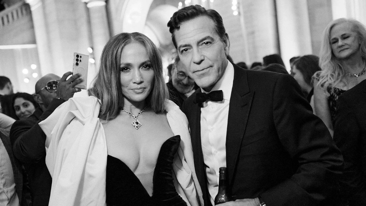 Jennifer Lopez a ruota libera sull’amore: “Con George Clooney? Nessuna scintilla. I miei ex? Sono morti per me”