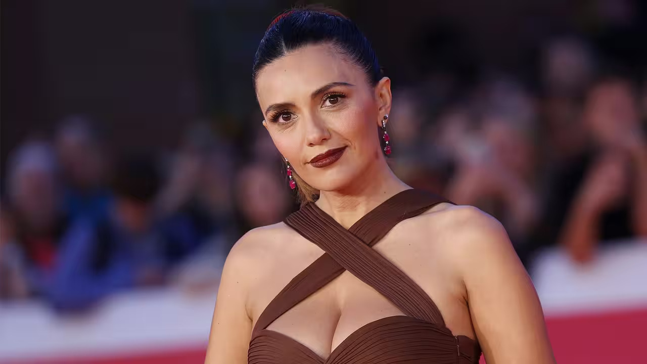L’album dei sogni: Serena Rossi protagonista della serie Rai sulla nascita delle figurine Panini
