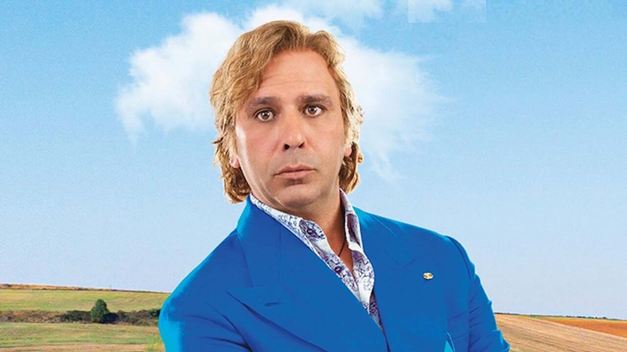 Buen Camino: il poster ufficiale della nuova commedia con Checco Zalone