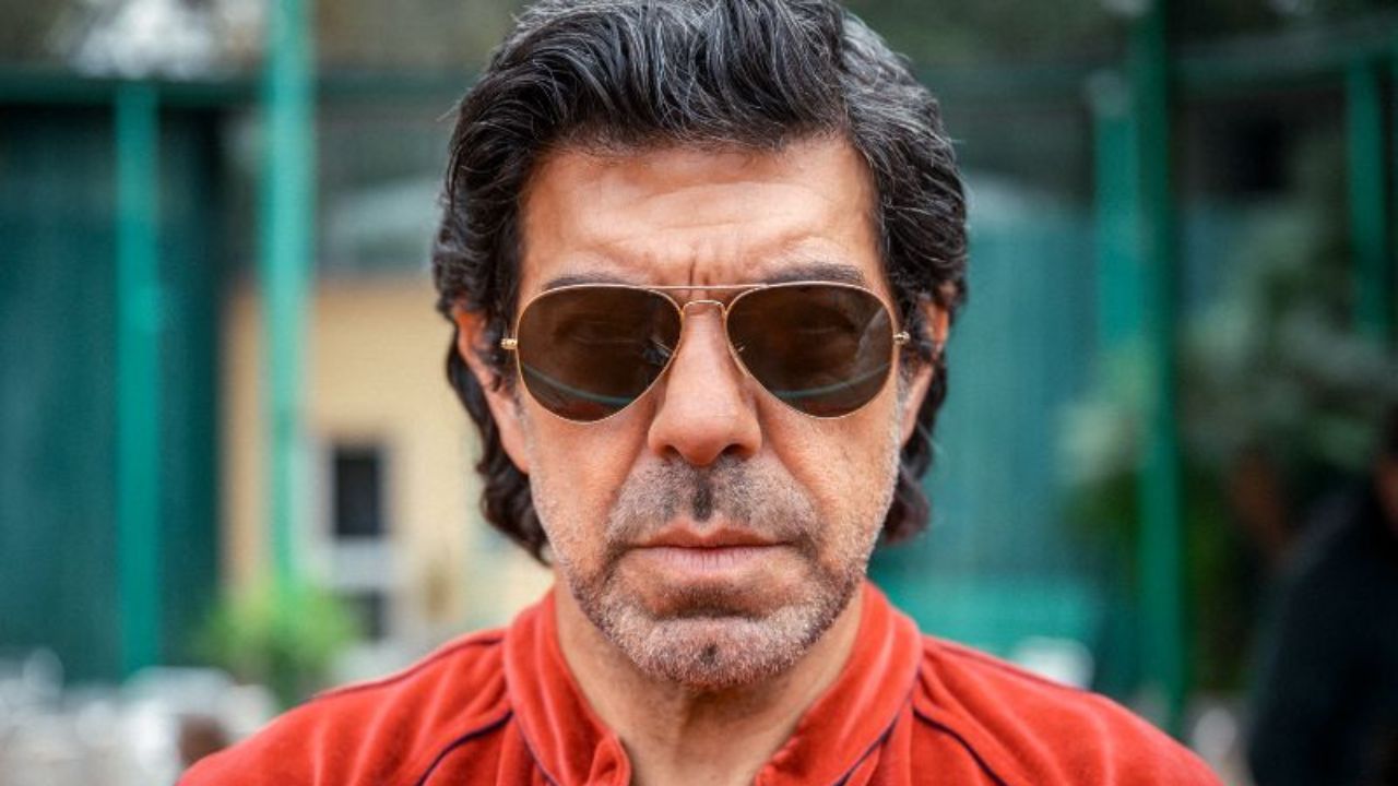 Fiorello su Favino: “Ostaggio della promozione! Distrutto, ha chiesto, ‘Aumentate i tagli al cinema’”