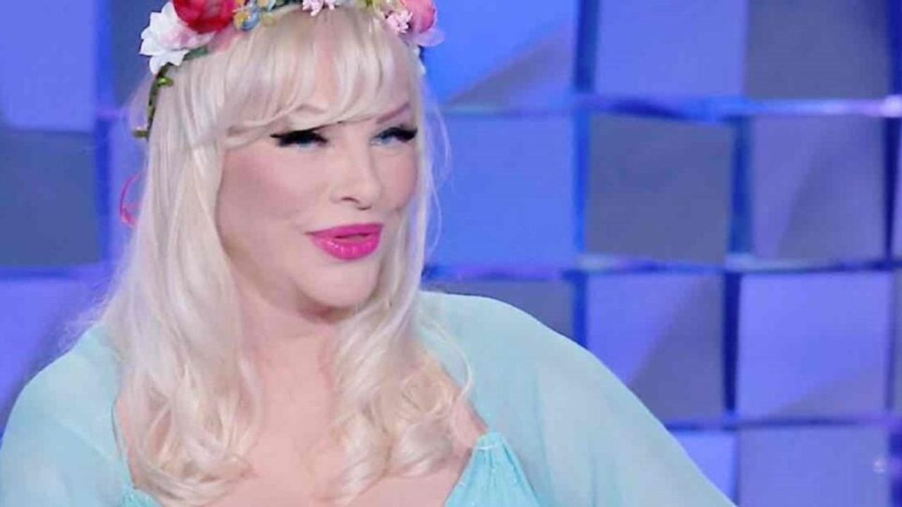 Ilona Staller piange la morte del fratello Franky - Cinematographe.it