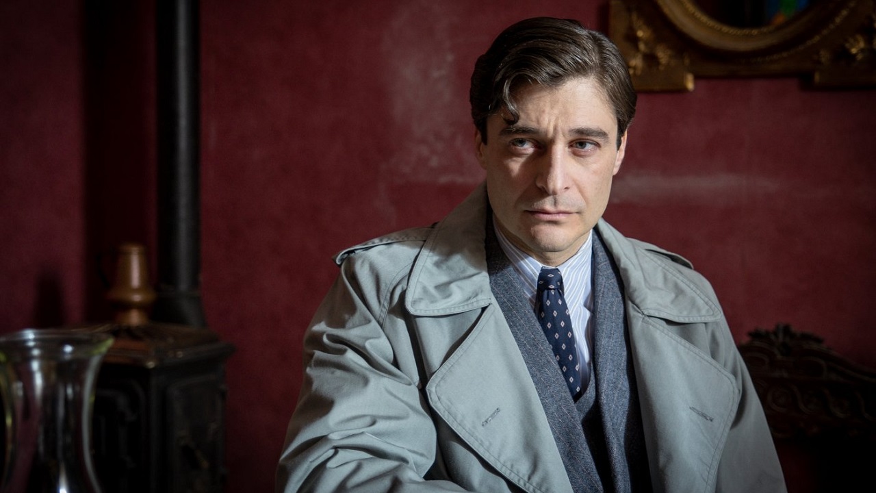 il commissario ricciardi 3 lino guanciale; cinematographe.it